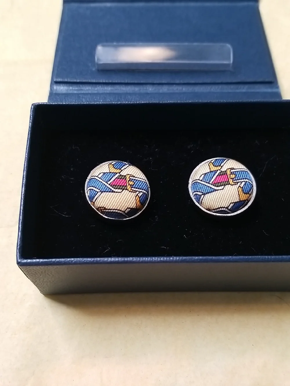 Brooks Brothers Silver cuff links W/fabric pattern NWOT